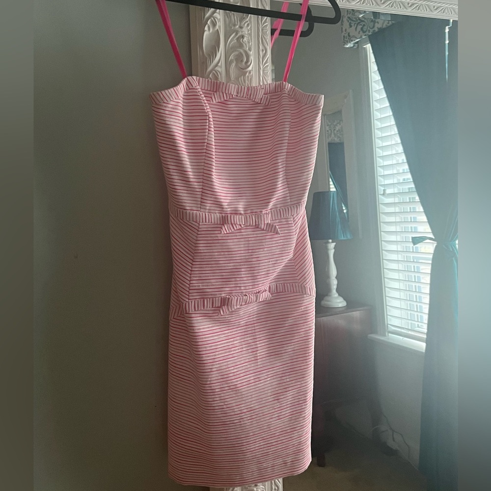 Vineyard and Vines pink and white striped dress